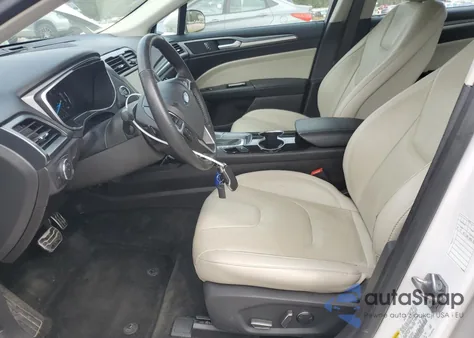 2016 Ford Fusion Titanium z USA, uszkodzony, nr VIN 3FA6P0K96GR390541